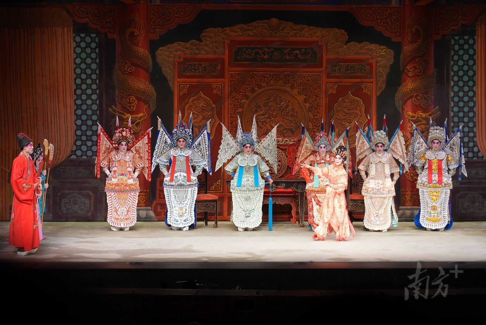 百花竞放耀梨园——粤港澳大湾区演出
