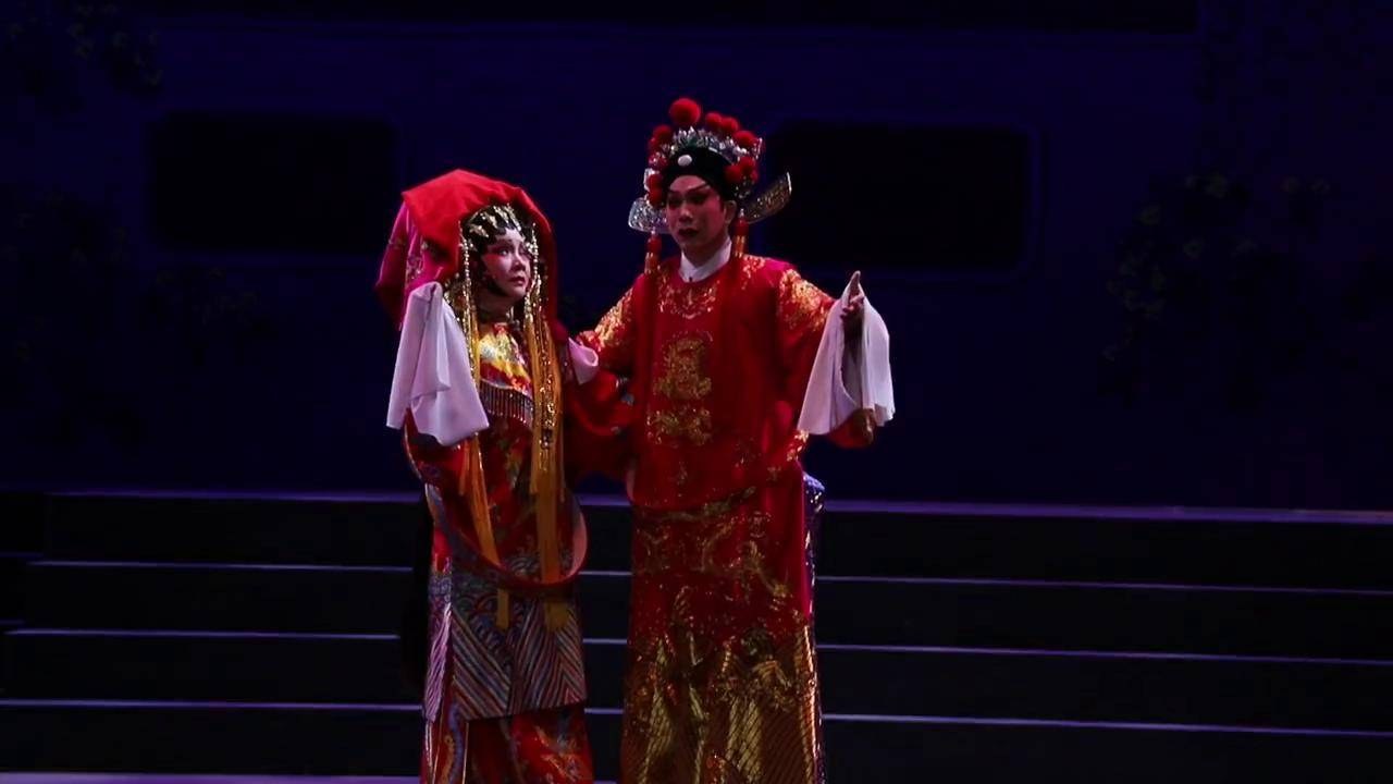 粤剧《帝女花》“香夭”新版舞台剧照